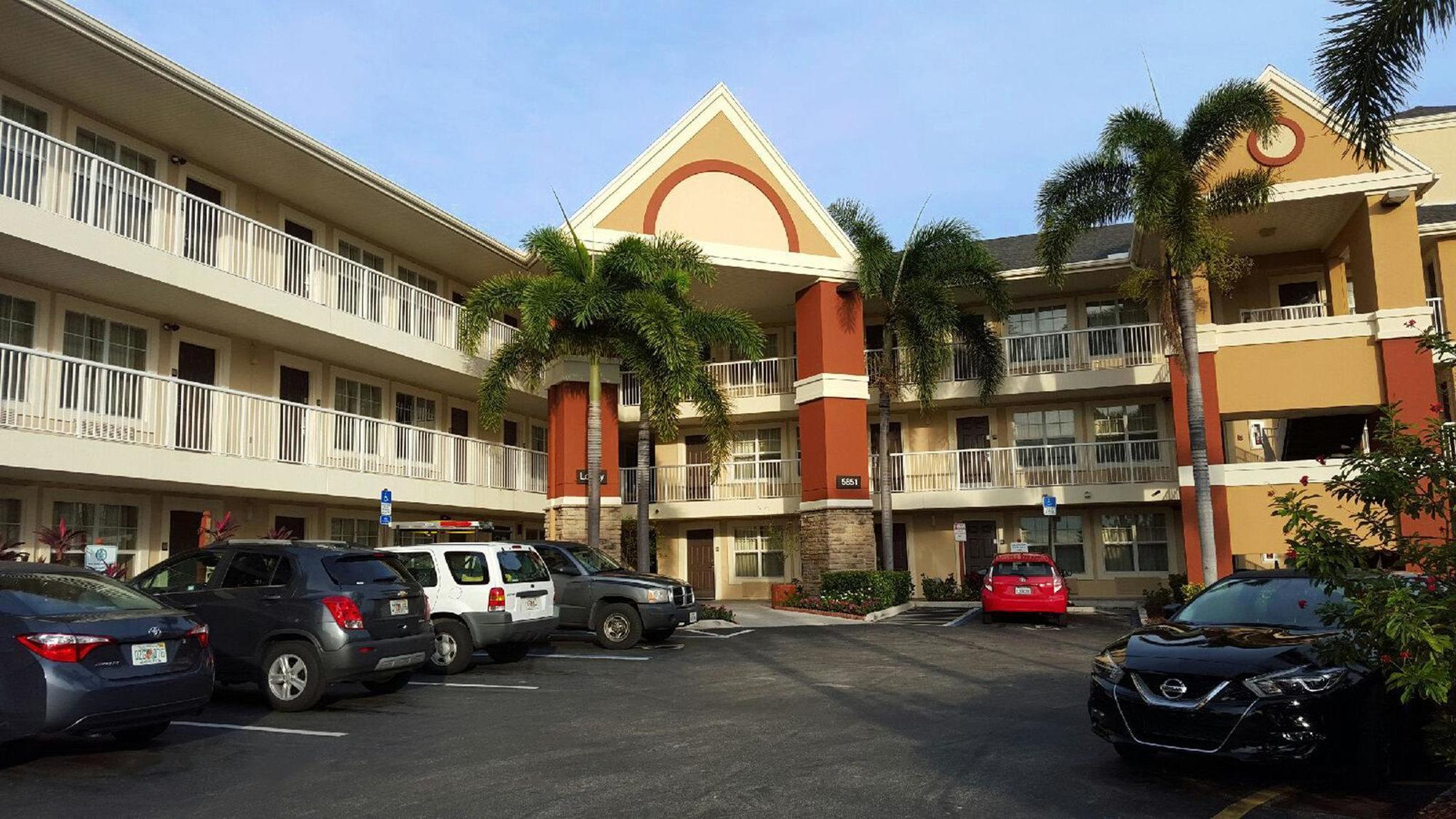 Extended Stay America Suites - Fort Lauderdale - Cypress Creek - Andrews Ave Dış mekan fotoğraf